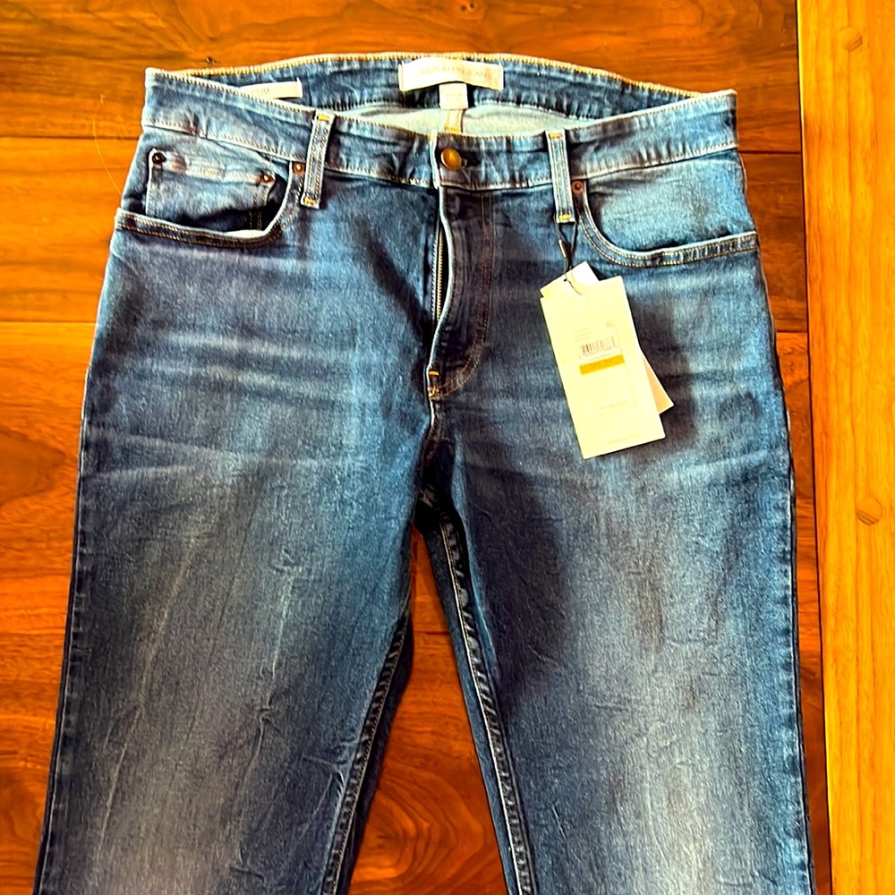Brand New Calvin Klein Jeans. Slim fit 33x30